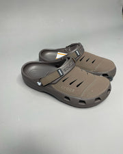YUKON CROCS