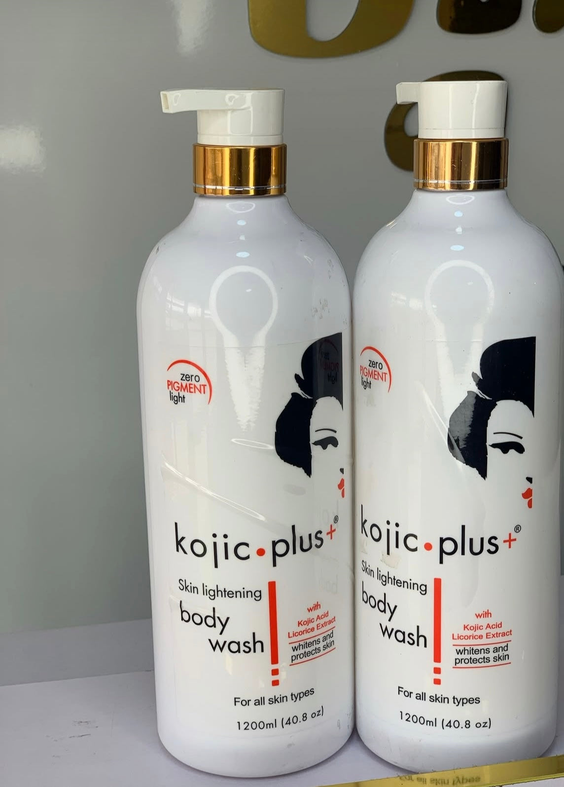 KOJIE SAN SKIN LIGHTENING BODY WASH ( 1200 ML )